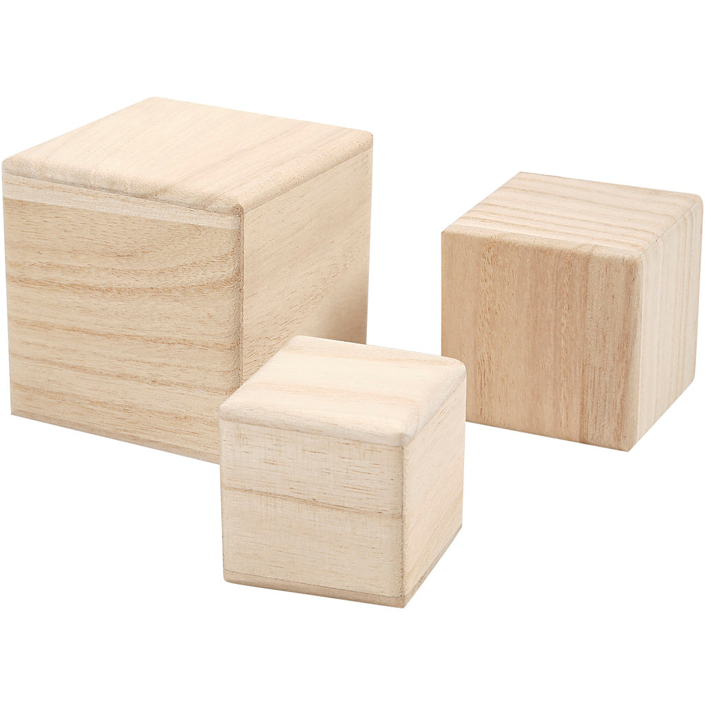 Wood cubes, size 5+6+8 cm