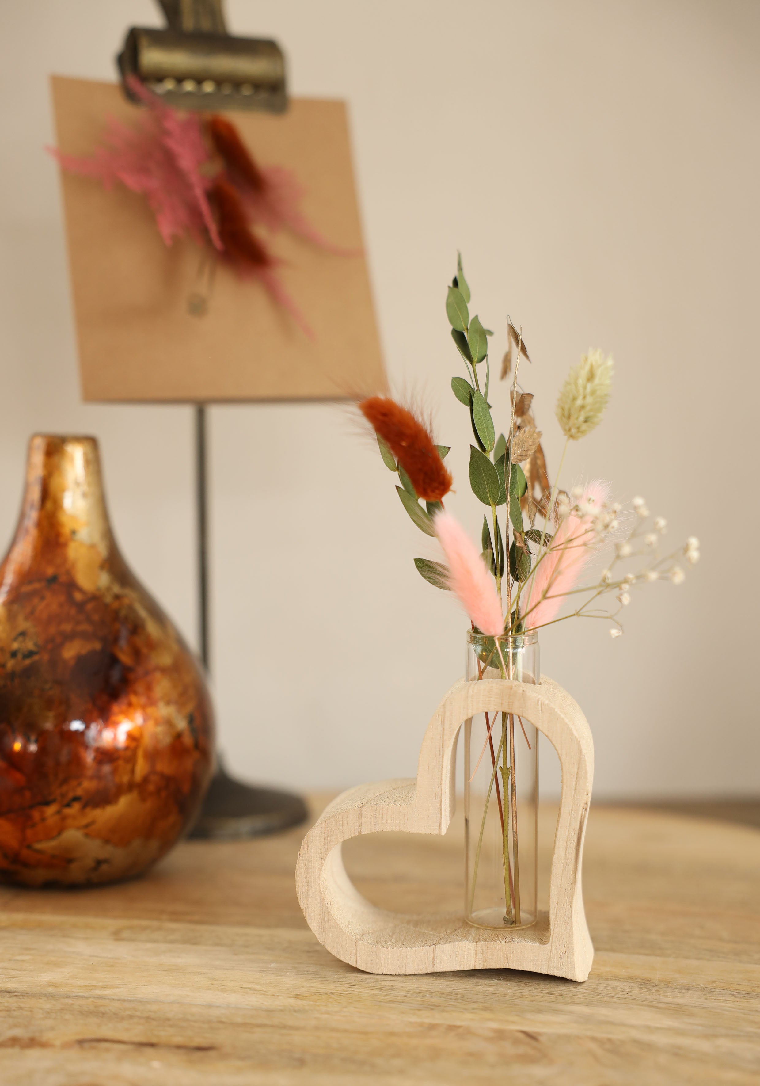 Cœur en bois avec tube à essai 10 x 5 h.11 cm (6 pcs) [IFS-29638]