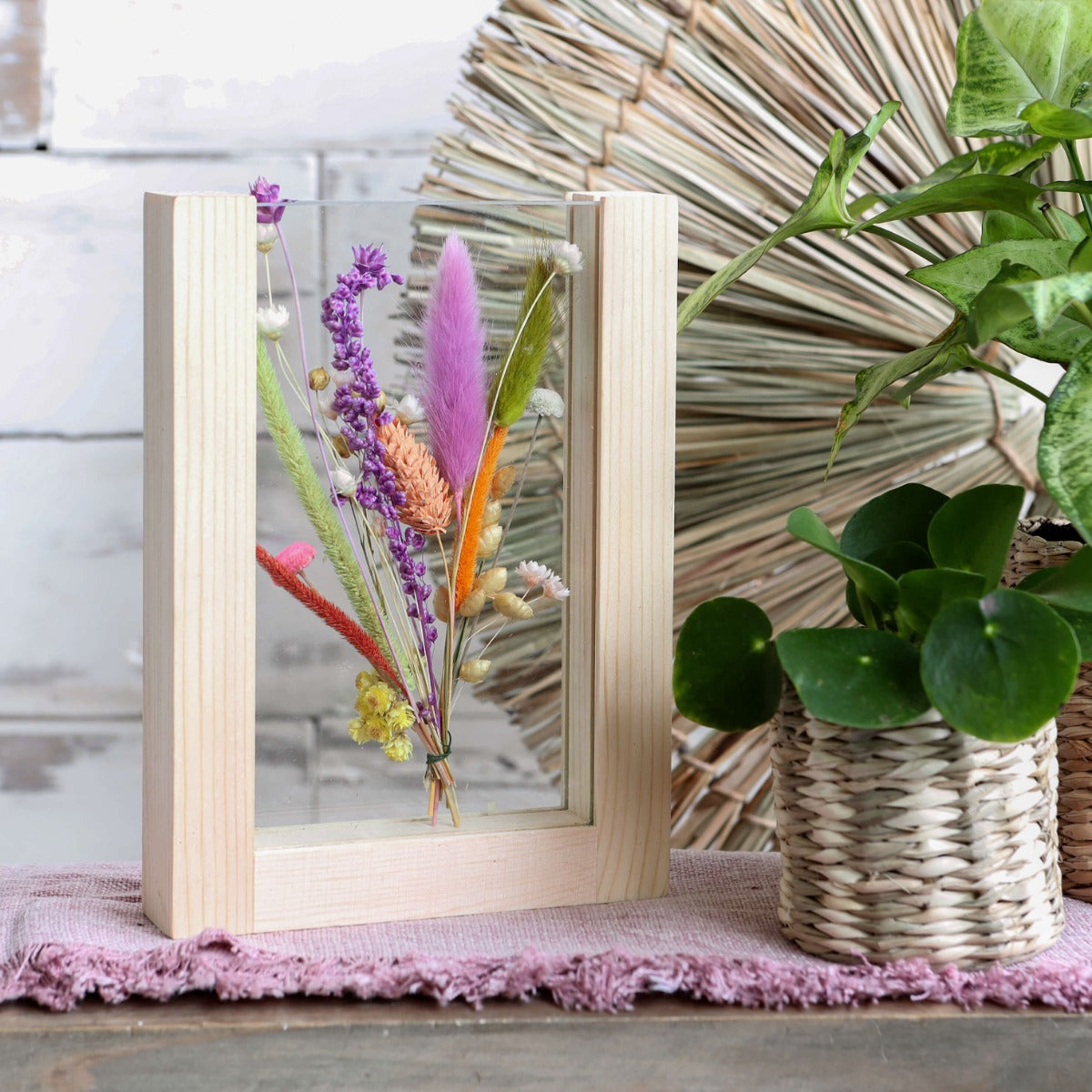 Support en bois pour les fleurs séchées, etc. 18cm de haut (1 pièce.) [IFS-29661]