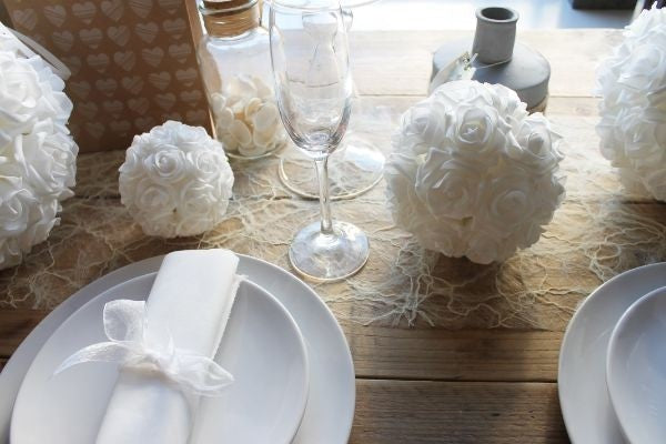 Boule de roses déco Ø 15cm mousse blanche (1 pièce) [IFS-31212]