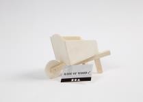 Brouette, H : 7 cm, L : 11 cm, L : 6,2 cm, 1 pièce [HOB-56926]