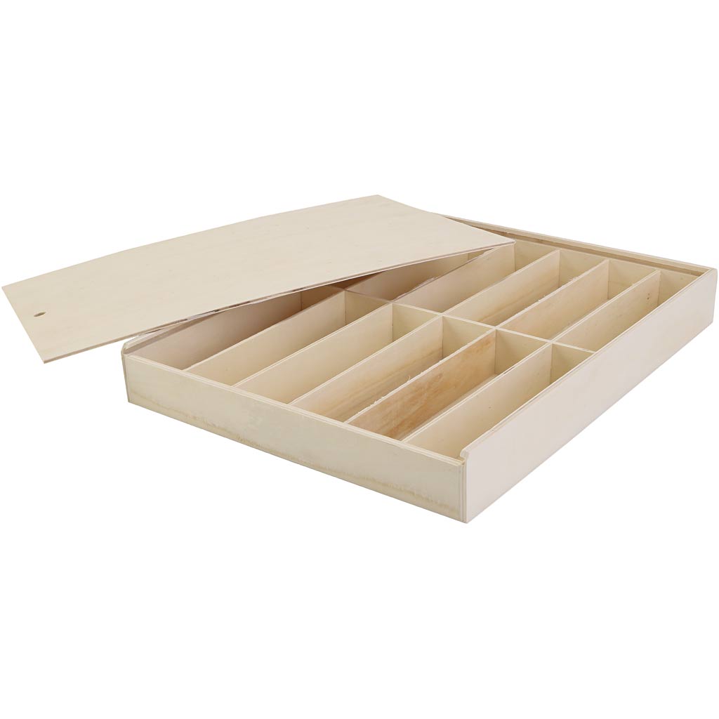 Wooden box with lid, size 29x37x5 cm