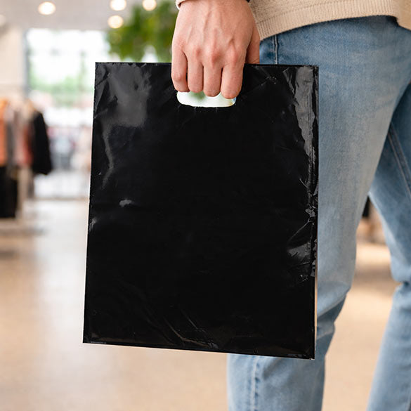 Sac à poignées noir 60 Microns PE-BD 38.1x45.7 cm (100 Pièces) [H1518BK1]