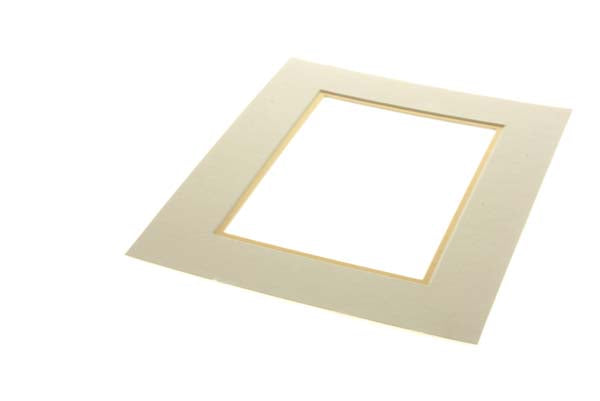 Double Passe Partout Ivoire/Or. 19 x 24cm pour le découpage intérieur. 27.9 x 35.6cm (10 Pièces) [MD20023]