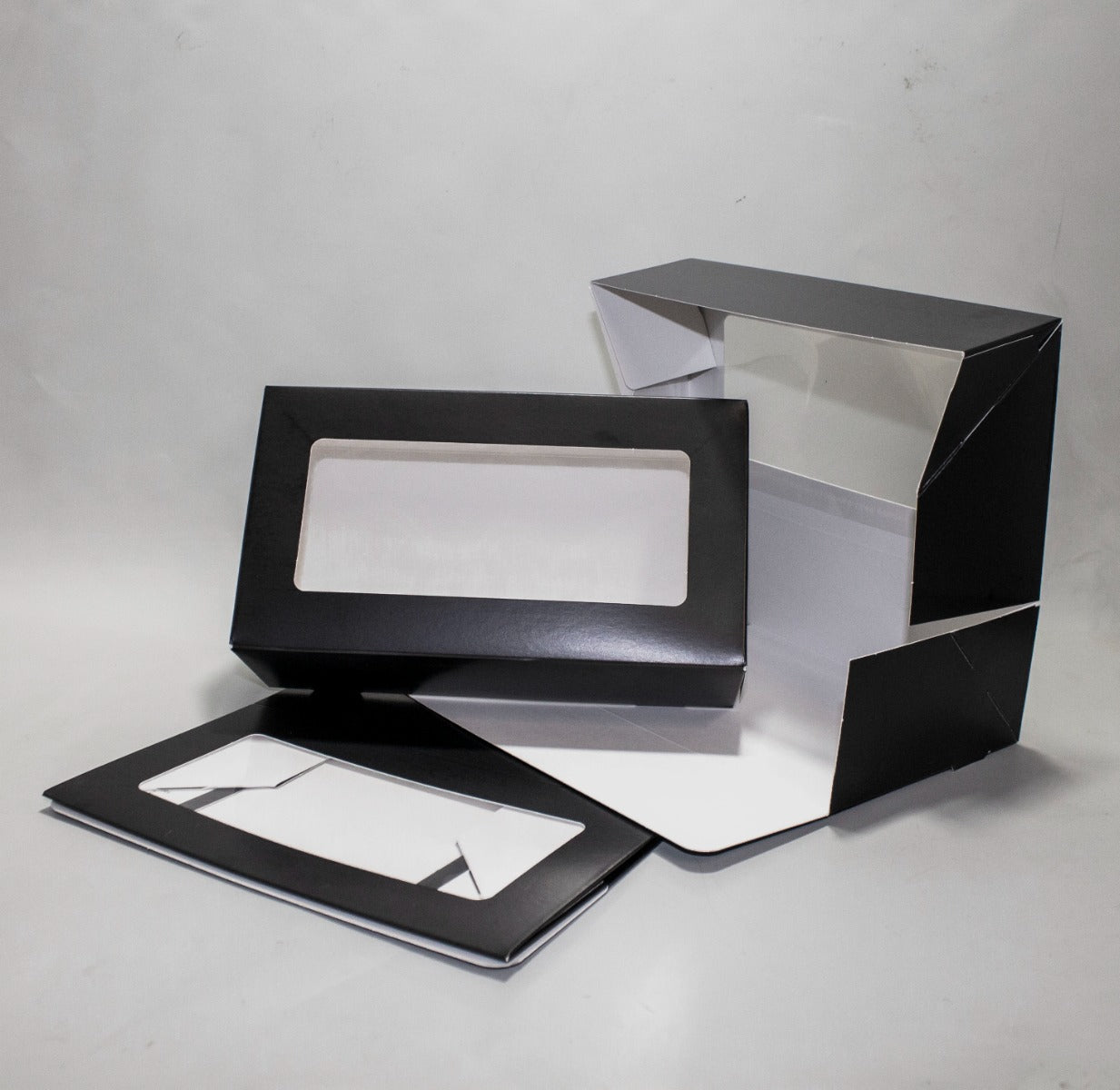 Boîte noire en kraft avec fenêtre transparente 21.5x6.4x12 cm (125 pièces) [TB2112B]